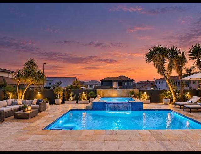5 BEDROOM HOUSE FOR SALE IN PINEHAVEN